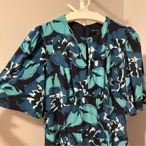 Dress- Maggy London - Empire Waist- keyhole neckline - size 8 - lagoon